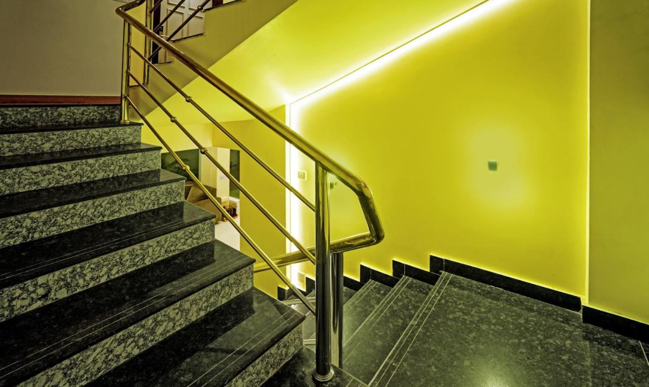 Hotel Treebo Golden Nest Bhubaneswar Exterior foto