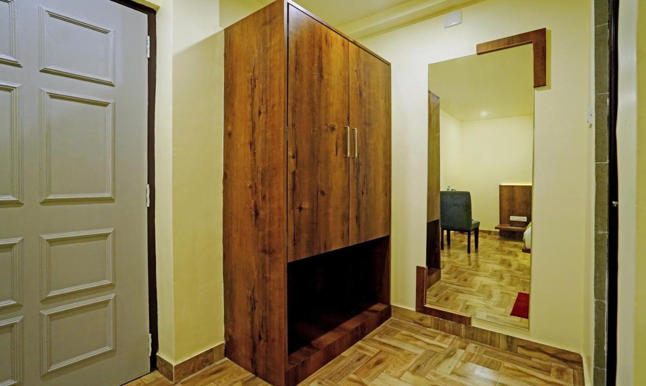 Hotel Treebo Golden Nest Bhubaneswar Exterior foto