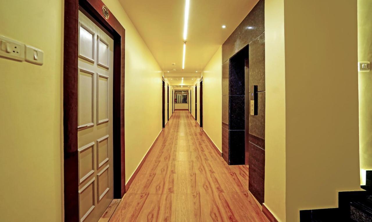 Hotel Treebo Golden Nest Bhubaneswar Exterior foto